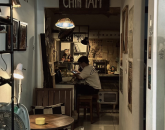 Reivew quán cafe mang phong cách thập niên 90 một thời gợi nhớ