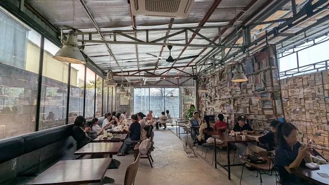 Review 10 quán coffee cùng đọc sách mọi người cùng nhau chia sẽ  4