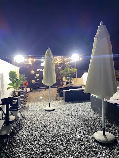 Nhũng quán cafe tông đen huyền bí 10