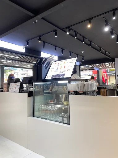 Nhũng quán cafe tông đen huyền bí 16