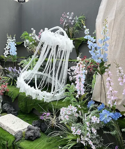 Review các quán cafe thay đổi phong cách theo mùa tại Sài Gòn  3