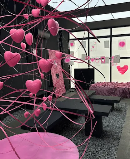 Nhũng quán cafe tông đen huyền bí 4