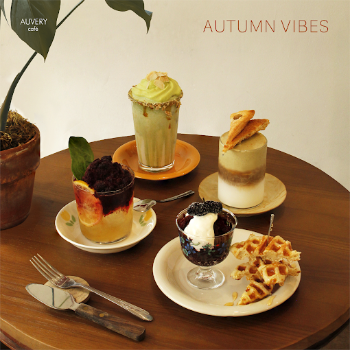 Review quán cafe theo tông trắng chân ái cho mọi người 10