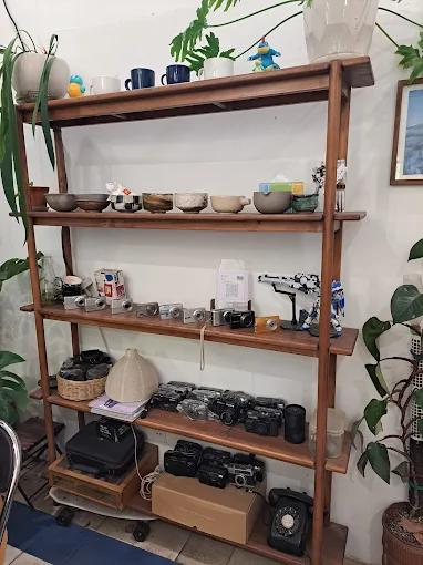 Review quán cafe theo tông trắng chân ái cho mọi người 6